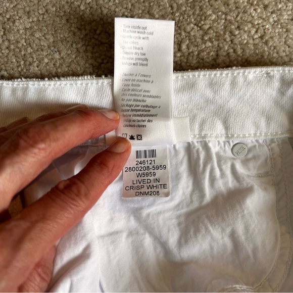 Women's PAIGE Margot Mid Thigh Denim Short Raw Hem Crisp White Size 34 NWT - Picture 13 of 17